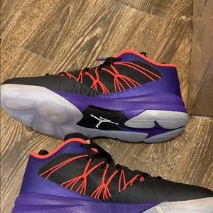 Jordan cp3 brand new no box but miss mach